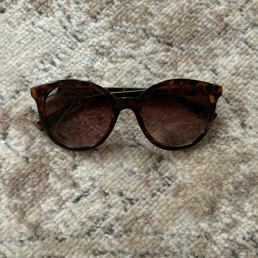 NWOT Brown Tortoise Shell Kenneth Cole Sunglasses